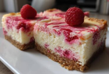Raspberry Swirl Cheesecake Bars