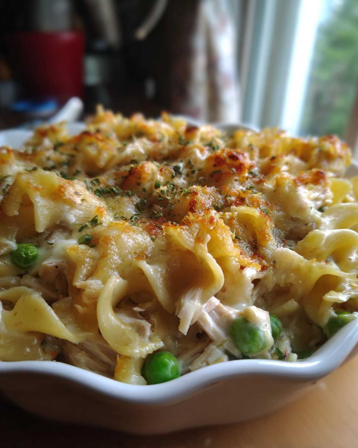 Slow cooker tuna noodle casserole - detail 4