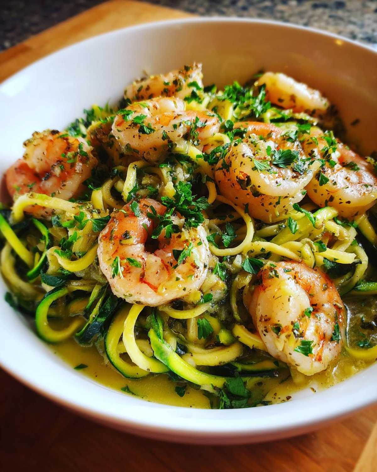 Spiralized Zucchini Shrimp Scampi - detail 4