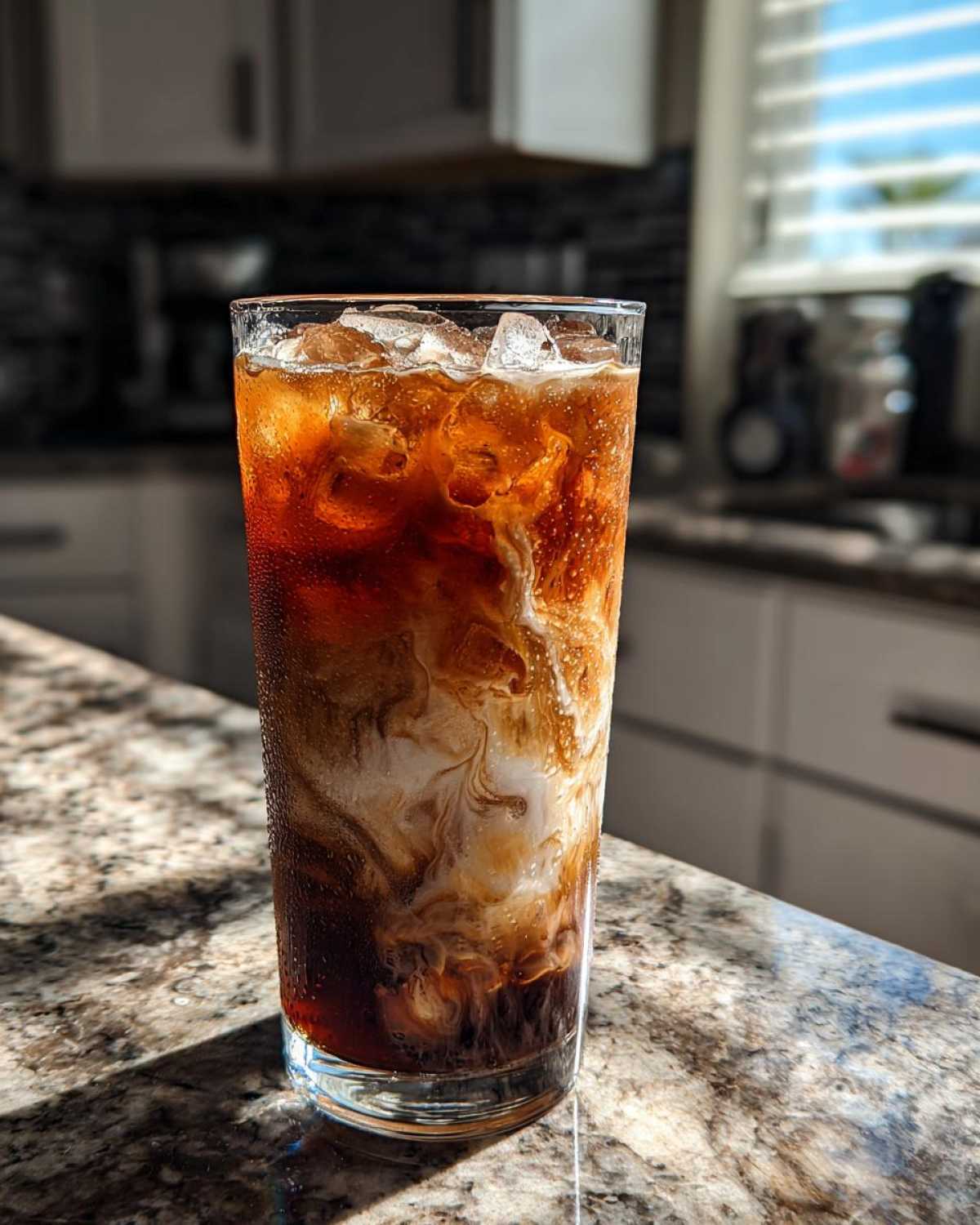 Vanilla Almond Iced Coffee - detail 2