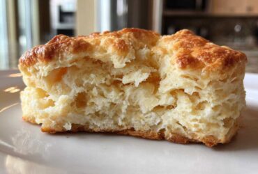 Buttermilk Biscuits That Flake Perfectly