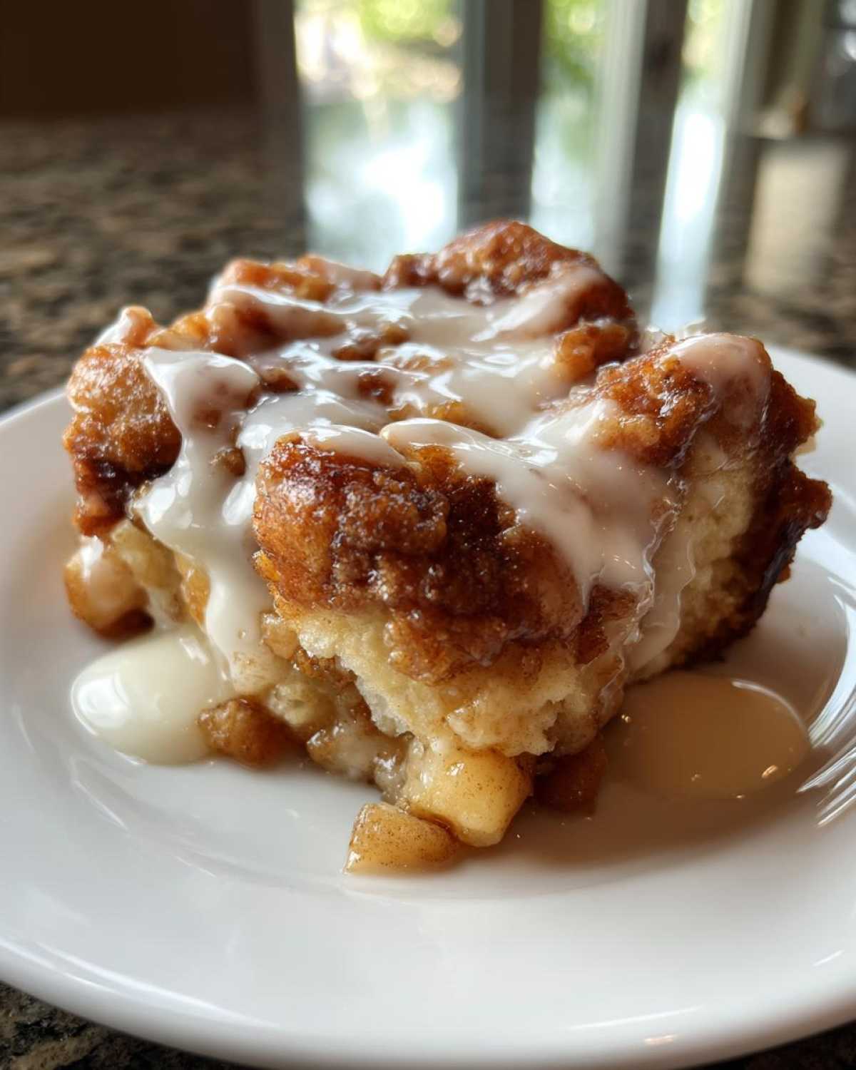 Cinnamon Roll Apple Cobbler - detail 4