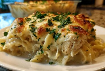 Creamy Chicken Alfredo Bake