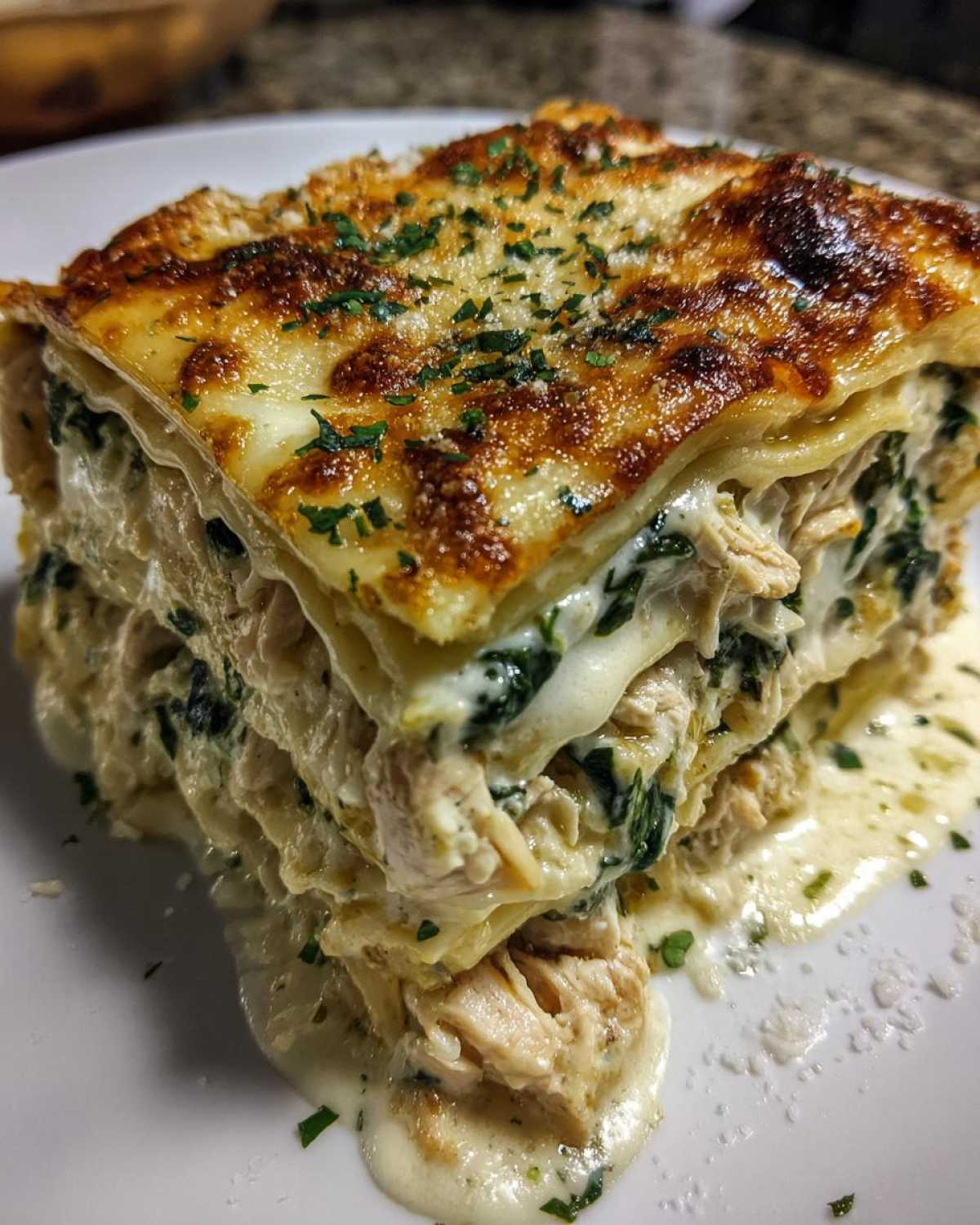 Creamy Chicken and Spinach Lasagna - detail 1