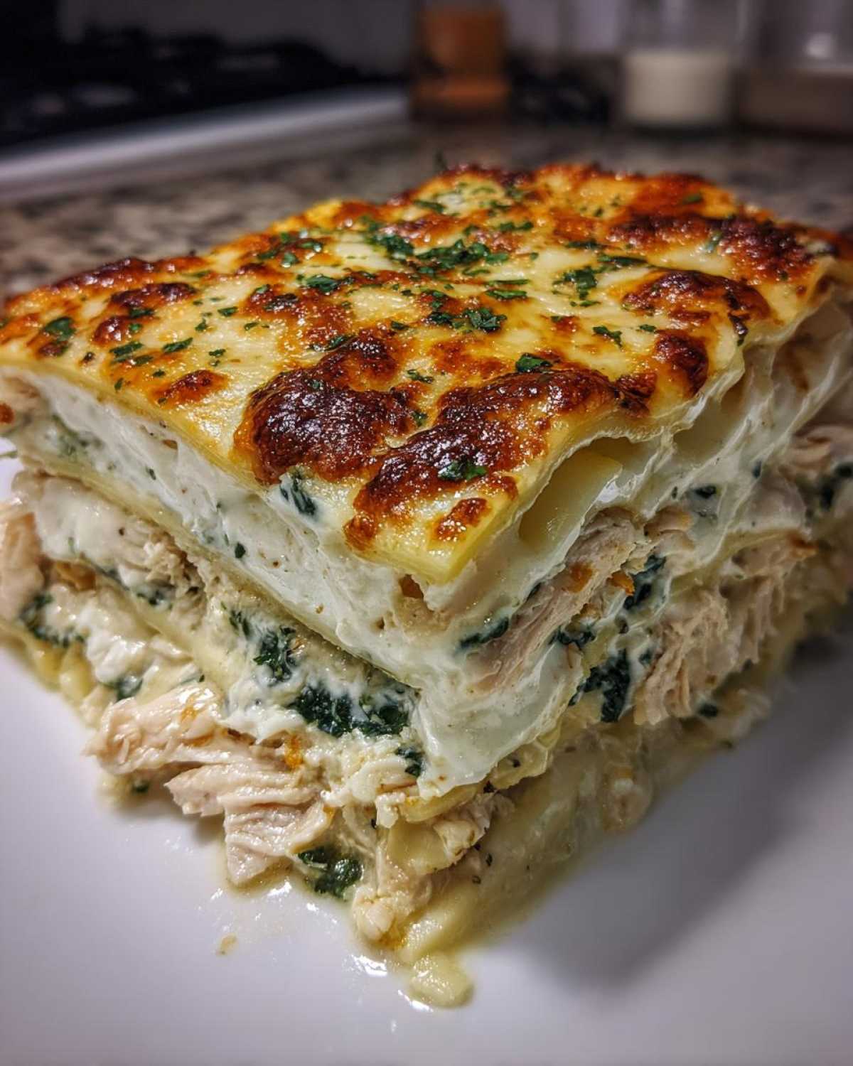 Creamy Chicken and Spinach Lasagna - detail 3