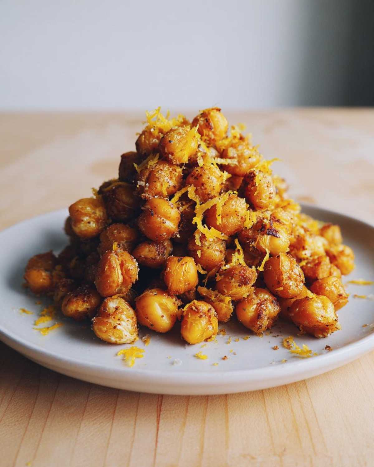 Lemon Garlic Roasted Chickpeas - detail 1