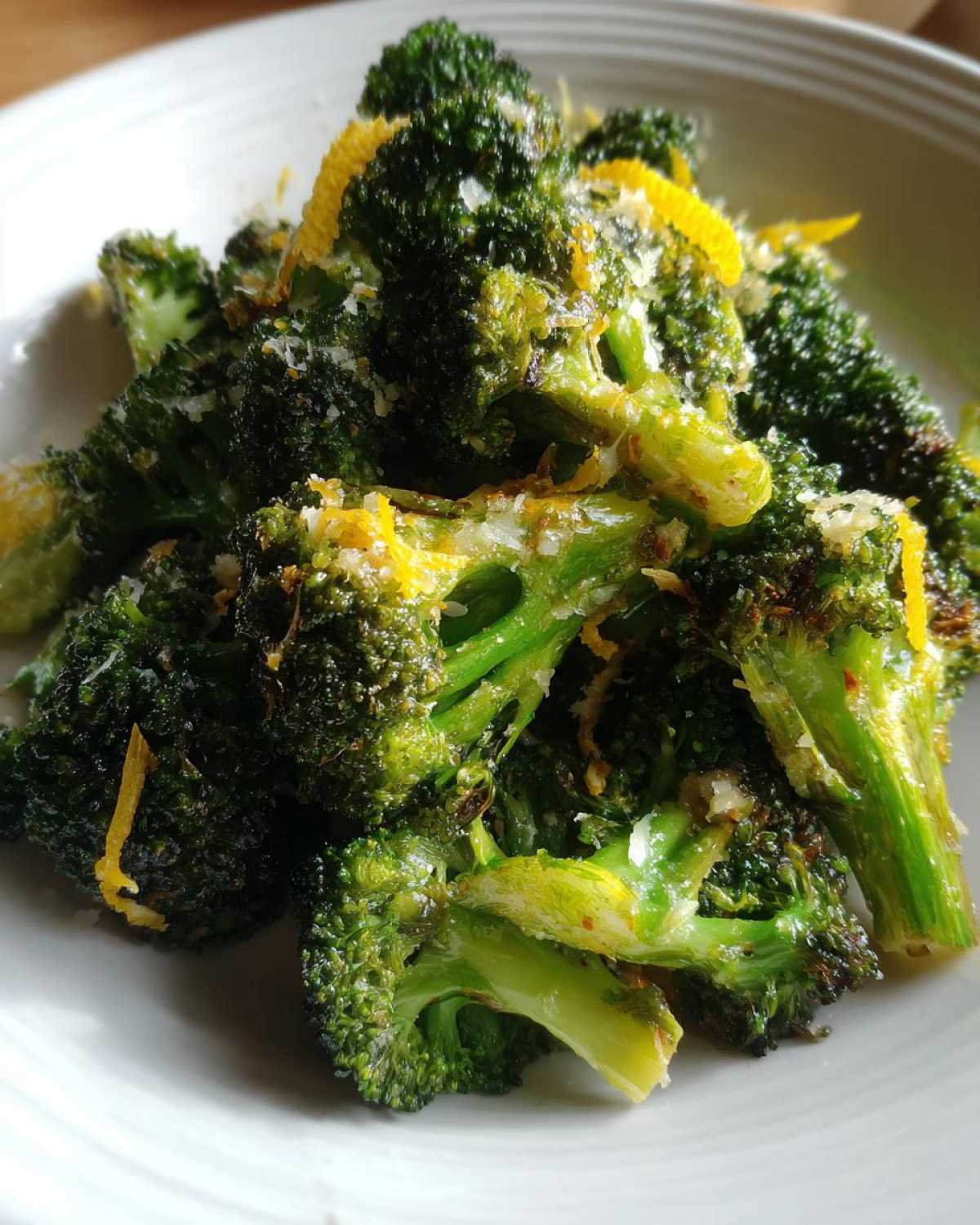 Lemon Parmesan Roasted Broccoli - detail 2