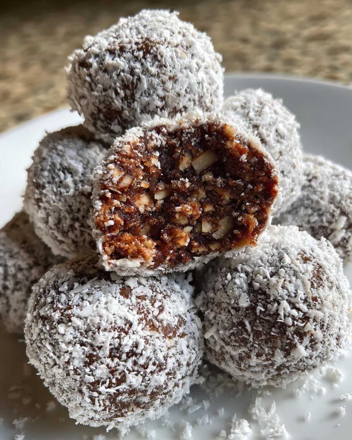 No-Bake Rum Balls for a Boozy Holiday Treat - detail 3